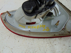  TOYOTA AVENSIS T22 00 LAMPA PRAWY TYŁ KLAPY KOMBI