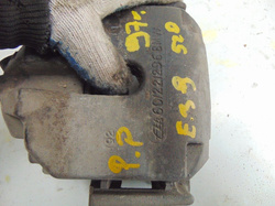 BMW E39 520 SEDAN 96r ZACISK PRAWY PRZÓD