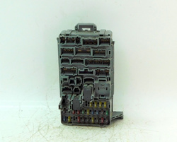 HONDA CIVIC VII 1.4 02r SKRZYNKA BEZPIECZNIKÓW 3820A-S6A-G102