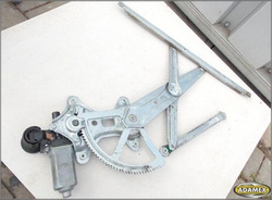 PONTIAC VIBE 1.8 2006r PODNOŚNIK SZYBY PRAWY PRZÓD