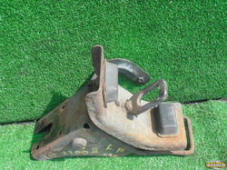 KIA K2700 II 01r   RYGIEL WSPORNIK ODBOJE KABINY L