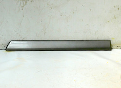 MERCEDES W210 LIFT SEDAN 2.2 CDI 01r LISTWA DRZWI LEWY TYŁ A2106909162