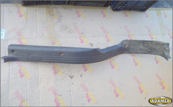 HYUNDAI HD 72 3.9 2000r - LISTWA PROGOWA PRAWA