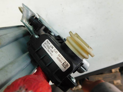 TOYOTA AVENSIS T27 09r PODNOŚNIK SZYBY TYŁ PRAWY