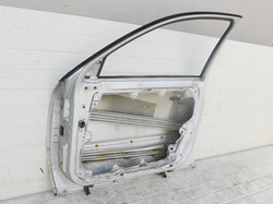 VW PASSAT B5 FL 1.8T DRZWI PRAWY PRZÓD KOMBI SREBRNE