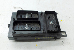 OPEL ASTRA H III 1.6 04r SKRZYNKA BEZPIECZNIKÓW 13206753