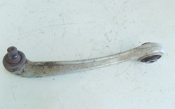 AUDI A6 C5 2.4 1997r - WAHACZ LEWY PRZÓD