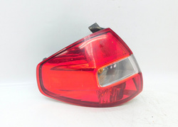 RENAULT KOLEOS I 2.0D 09r LAMPA LEWY TYŁ W BŁOTNIK 26555JY00