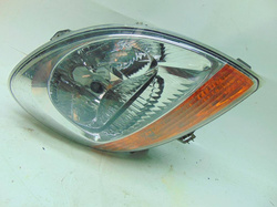 RENAULT KANGOO 1.5DCI 05r LAMPA PRZÓD PRAWY LIFT