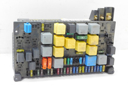 MERCEDES ML W163 2.7CDI 00r SKRZYNKA BEZPIECZNIKÓW 1635450205 08200101