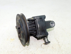 AUDI 80 B4 1.9 TDI  94r POMPA WSPOMAGANIA 050145155A