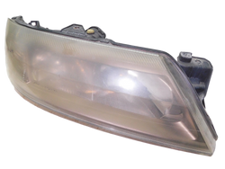 RENAULT LAGUNA II 2002r LAMPA PRAWY PRZÓD XENON