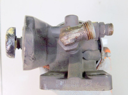 IVECO EuroTech 440KM 01r PODSTAWA FILTRA PALIWA