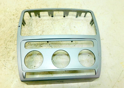 SKODA OCTAVIA II 2005r RAMKA OSŁONA MASKOWANICA ZAŚLEPKA  RADIA 