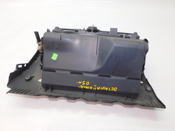 SKODA OCTAVIA II 2005r SCHOWEK PASAŻERA