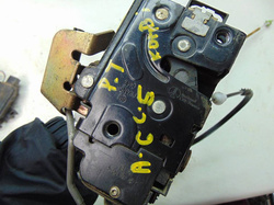 AUDI A6 C5 1999r KOMBI ZAMEK DRZWI PRAWY TYŁ