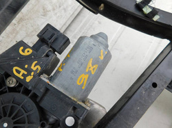 AUDI A6 C5 1998r SEDAN PODNOSNIK SZYBY PRAWY TYŁ