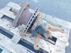 IVECO EUROCARGO 120EL18 02-08r ZWROTNICA PIASTA LEWY PRZÓD 17,5"