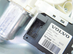 VOLVO V50 2005r PODNOSNIK SZYBY LEWY TYŁ