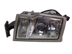 VOLVO FH12 CHIŃCZYK 460KM 05r LAMPA PRZEDNIA PRAWA