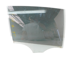 BMW F20 120i LIFT LCI 2018r 5D SZYBA DRZWI PRAWY TYŁ 