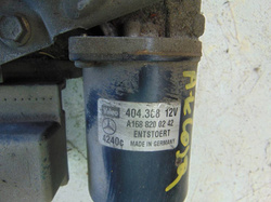 MERCEDES A W168 00r MECHANIZM WYCIERACZEK PRZÓD