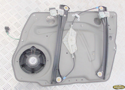 MERCEDES B-klasa W245 - PODNOŚNIK SZYBY LEWY PRZÓD