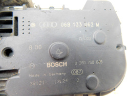 VW PASSAT B5 FL 1.8T PRZEPUSTNICA 06B133062M