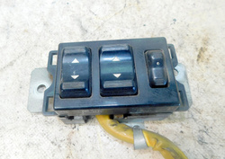 MITSUBISHI CANTER 3.3 TD 95r PRZEŁĄCZNIK PODNOSZENIA SZYBY LEWY