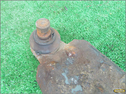 FORD FIESTA Mk5 1.8D 00r - WAHACZ PRAWY PRZÓD