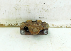 RENAULT KOLEOS I 2.0D 09r ZACISK HAMULCOWY LEWY TYŁ