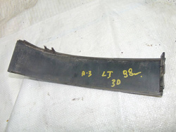 AUDI A3 8L 1.9TDI 98r LISTWA POD LAMPĘ LEWY TYŁ