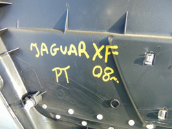 JAGUAR XF 2.7D 08r SEDAN BOCZEK PRAWY TYŁ 