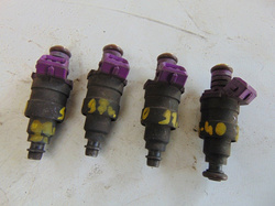 VOLVO S40 2.0 16V 97r WTRYSKIWACZ WTRYSK 9125118