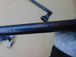 HYUNDAI SANTA FE I 05r SIŁOWNIKI SZYBY BAGAŻNIKA