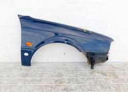 AUDI 80 B4 2.0 94r BŁOTNIK PRAWY PRZÓD 