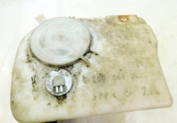 MERCEDES CLK W208 2.0 98r ZBIORNIK ZBIORNICZEK PŁYNU DO SPRYSKIWACZY 