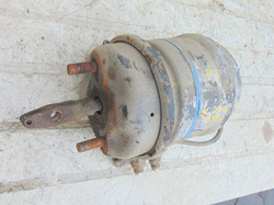 IVECO MAGIRUS 05r SIŁOWNIK HAMULCA PRZÓD LEWY