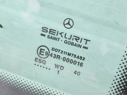 VITO I W638 112CDI 2001r SZYBA PRAWA ŚRODKOWA