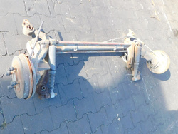 PEUGEOT 206 1.4 2001r BELKA ZAWIESZENIA TYŁ BĘBNY 