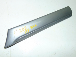 MERCEDES W202 2.0 94r LISTWA BŁOTNIKA PRAWY PRZÓD