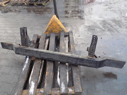 VOLVO FL 220 2005r BELKA POD ZDERZAK