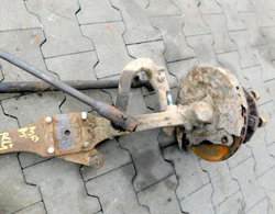 MITSUBISHI CANTER 3.3 TD 95r BELKA ZAWIESZENIE OŚ ZWROTNICE PRZÓD 