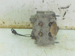 FORD FOCUS Mk1 1.8 1999r KOMPRESOR SPRĘŻARKA POMPA KLIMATYZACJI 