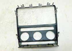 SKODA OCTAVIA II 2005r RAMKA OSŁONA MASKOWANICA ZAŚLEPKA  RADIA 