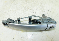 SKODA OCTAVIA II 2005r KLAMKA LEWY PRZÓD SREBRNA LA7W  