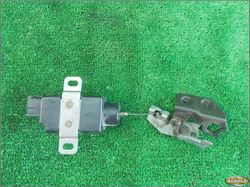 NISSAN MAXIMA QX 3.0 V6 98r  ZAMEK SIŁOWNIK KLAPKI