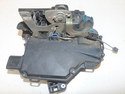 VW PASSAT B5 1.9 TDI 98r ZAMEK DRZWI PRAWY PRZEDNI