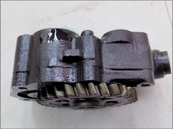 IVECO EuroTech 440KM 01r CURSOR 10 POMPA OLEJU