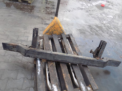 VOLVO FL 220 2005r BELKA POD ZDERZAK